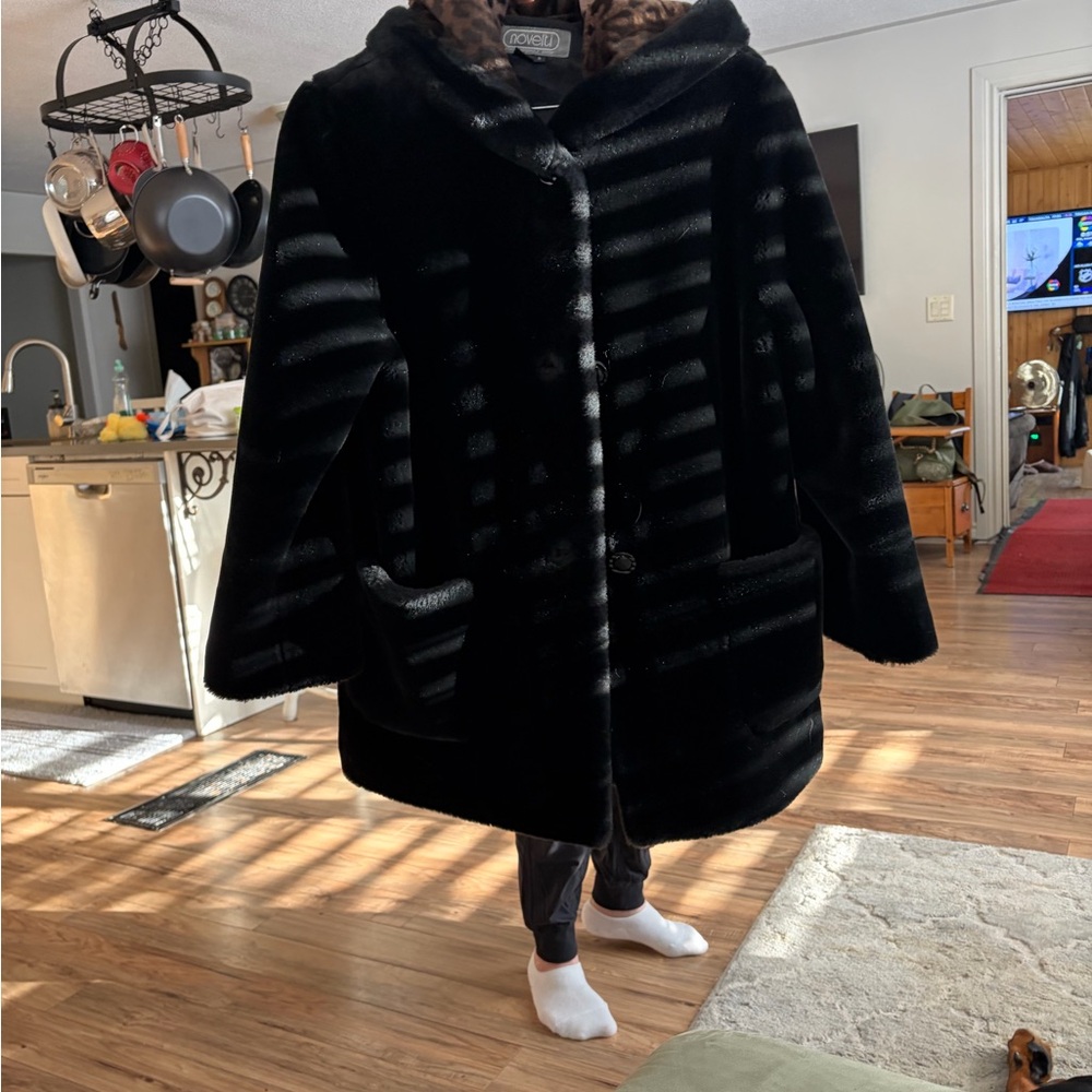 Novelti Black and Leopard Fur Coat (L)